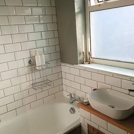 Apartman Kimberley House | Stylish 2-bed Retreat
