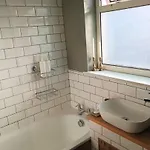 Apartamento Kimberley House | Stylish 2-bed Retreat